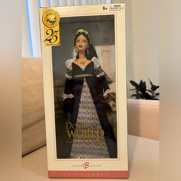Barbie Dolls of the World Princess of the Renaissance Barbie 2004 NIB - Picture 2 of 8